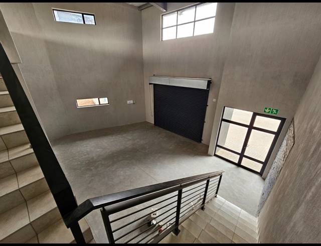 227M² WAREHOUSE FOR SALE IN MOREHILL